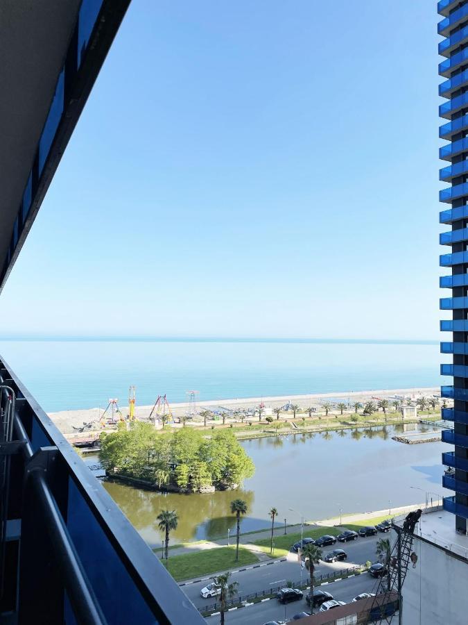 Sea ​​View In Orbi City Batumi Esterno foto