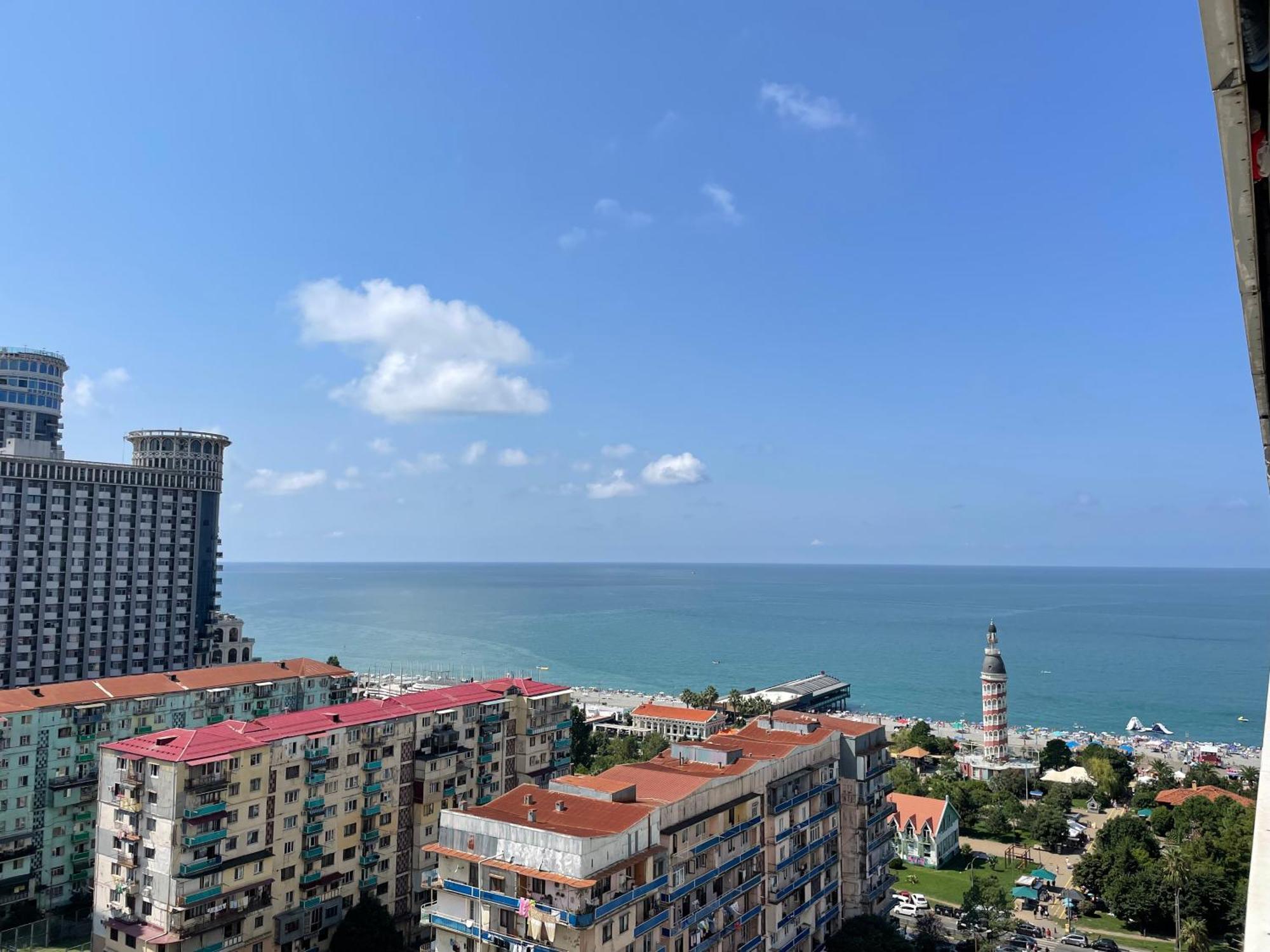 Sea ​​View In Orbi City Batumi Esterno foto