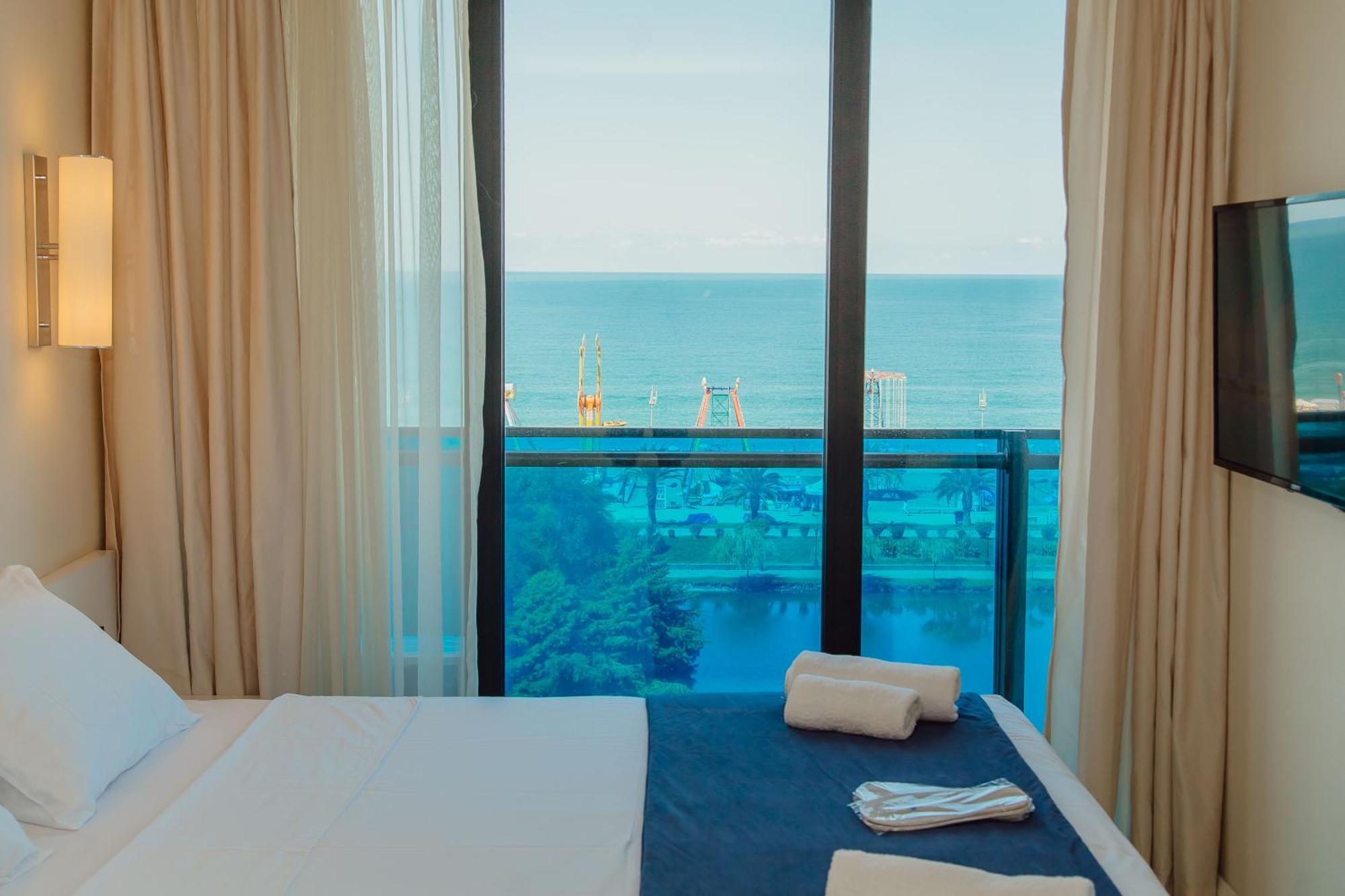 Sea ​​View In Orbi City Batumi Esterno foto